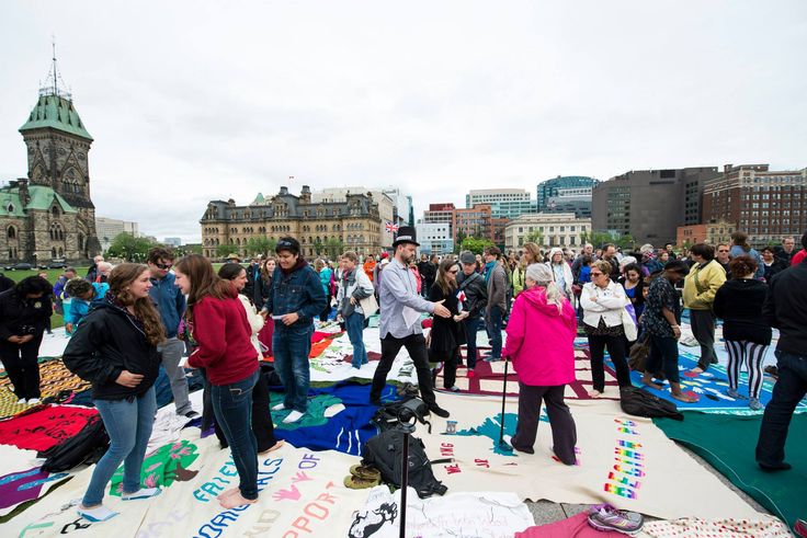 Photo Gallery: Mass Blanket Exercise on Parliament Hill